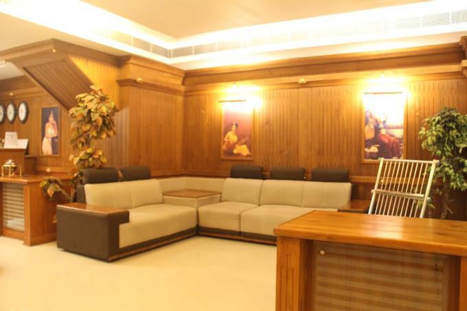 Hotel Doubloon Thiruvananthapuram Zewnętrze zdjęcie