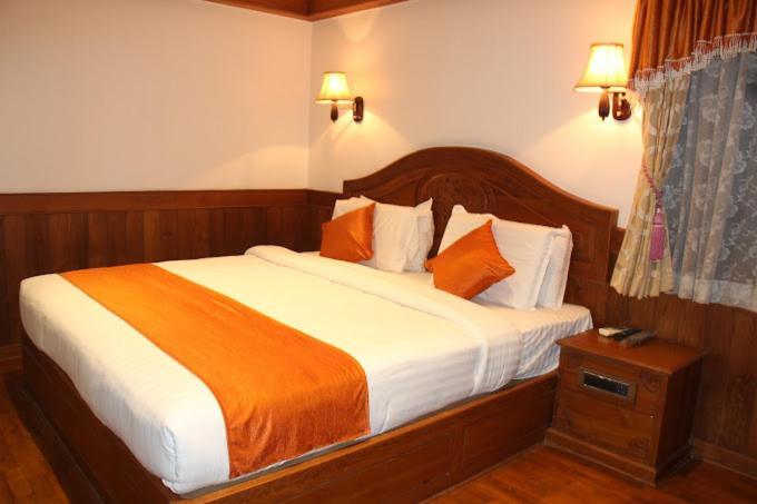 Hotel Doubloon Thiruvananthapuram Zewnętrze zdjęcie